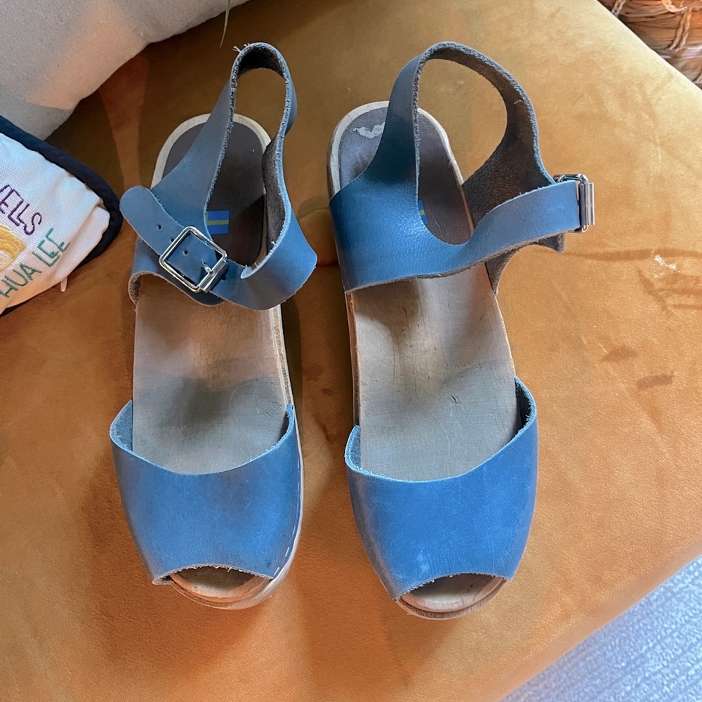 Blue mia clogs